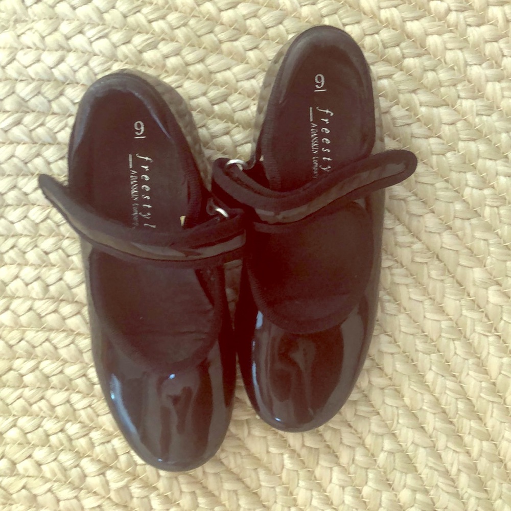 Black tap shoes